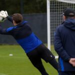 Ivan Leko van Club Brugge bij een training terwijl een doelman oefent