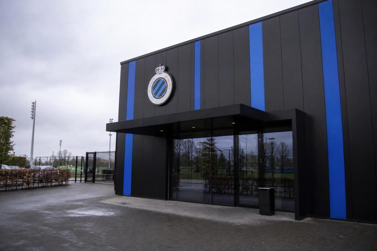 Belfius Basecamp van Club Brugge, waar de sportieve structuur wordt herschikt na het nakende vertrek van Dévy Rigaux.