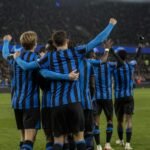 Spelers van Club Brugge vieren een doelpunt tijdens de 5-0 zege tegen Union Saint-Gilloise.