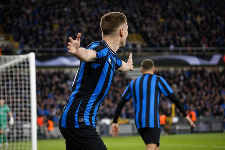 Hans Vanaken viert na een doelpunt voor Club Brugge in Jan Breydel tegen Union Saint-Gilloise