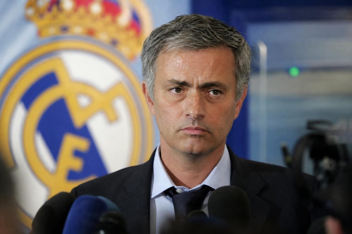 José Mourinho in een neutrale setting in aanloop naar mogelijke terugkeer bij Real Madrid