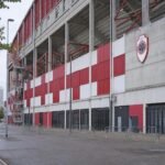 Sfeerbeeld rond Royal Antwerp FC met focus op de clubleiding en de Bosuil