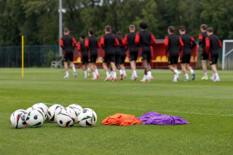 Spelers van de Rode Duivels op training met aandacht voor het WK