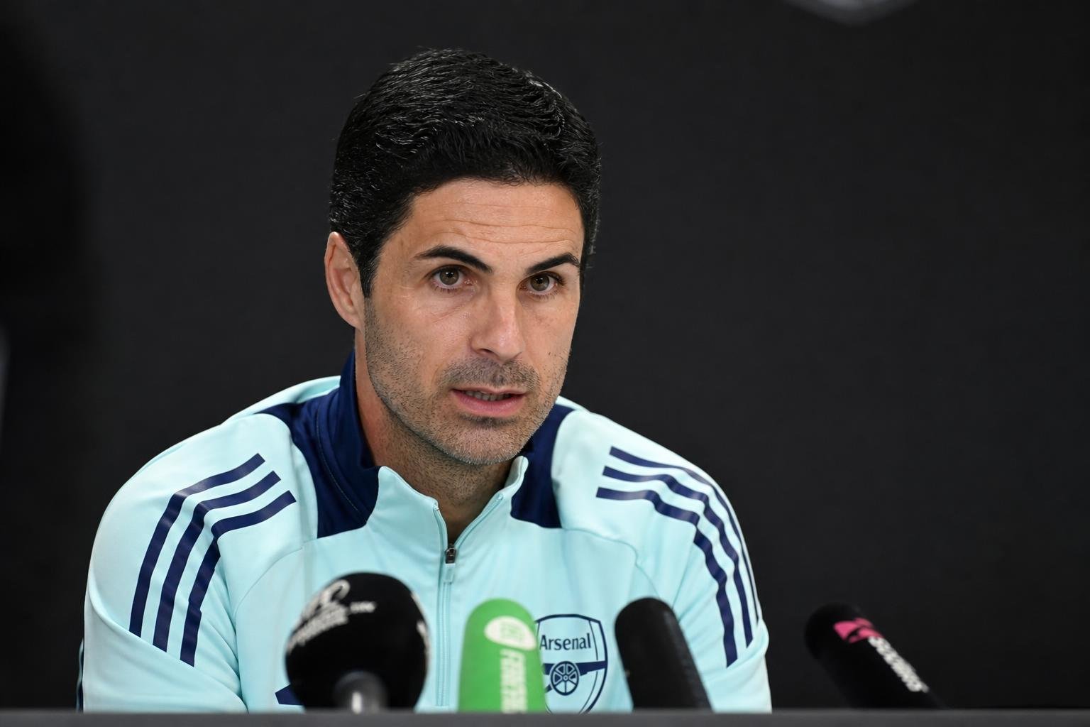 Mikel Arteta tijdens een persmoment na Arsenal tegen Burnley
