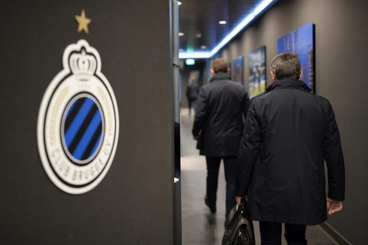 Sfeerbeeld rond Club Brugge met focus op de omkadering in aanloop naar mogelijke stafwijzigingen