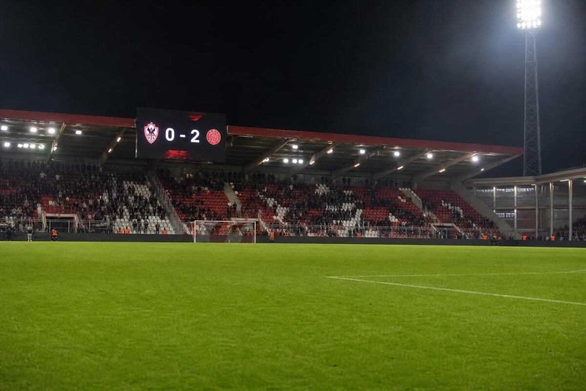 Sfeerbeeld rond Royal Antwerp FC in het Bosuilstadion tijdens een teleurstellende periode