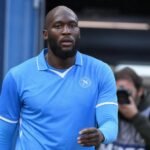 Romelu Lukaku in het shirt van Napoli tijdens een wedstrijd