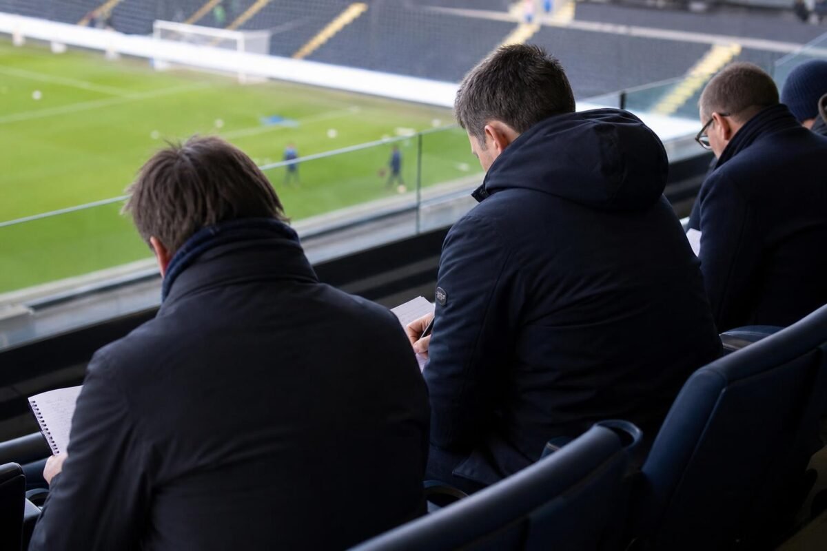 Christos Tzolis in actie voor Club Brugge tijdens de play-offs