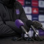 Jérémy Taravel van Anderlecht tijdens een persmoment in het Lotto Park