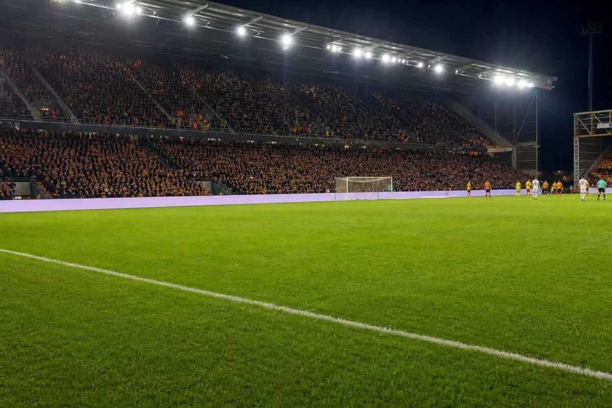 Sfeerbeeld in het AFAS Stadion Achter De Kazerne bij KV Mechelen tegen Club Brugge