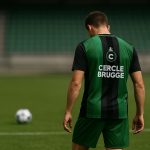 Pieter Gerkens in trainingstenue van Cercle Brugge op het oefenveld