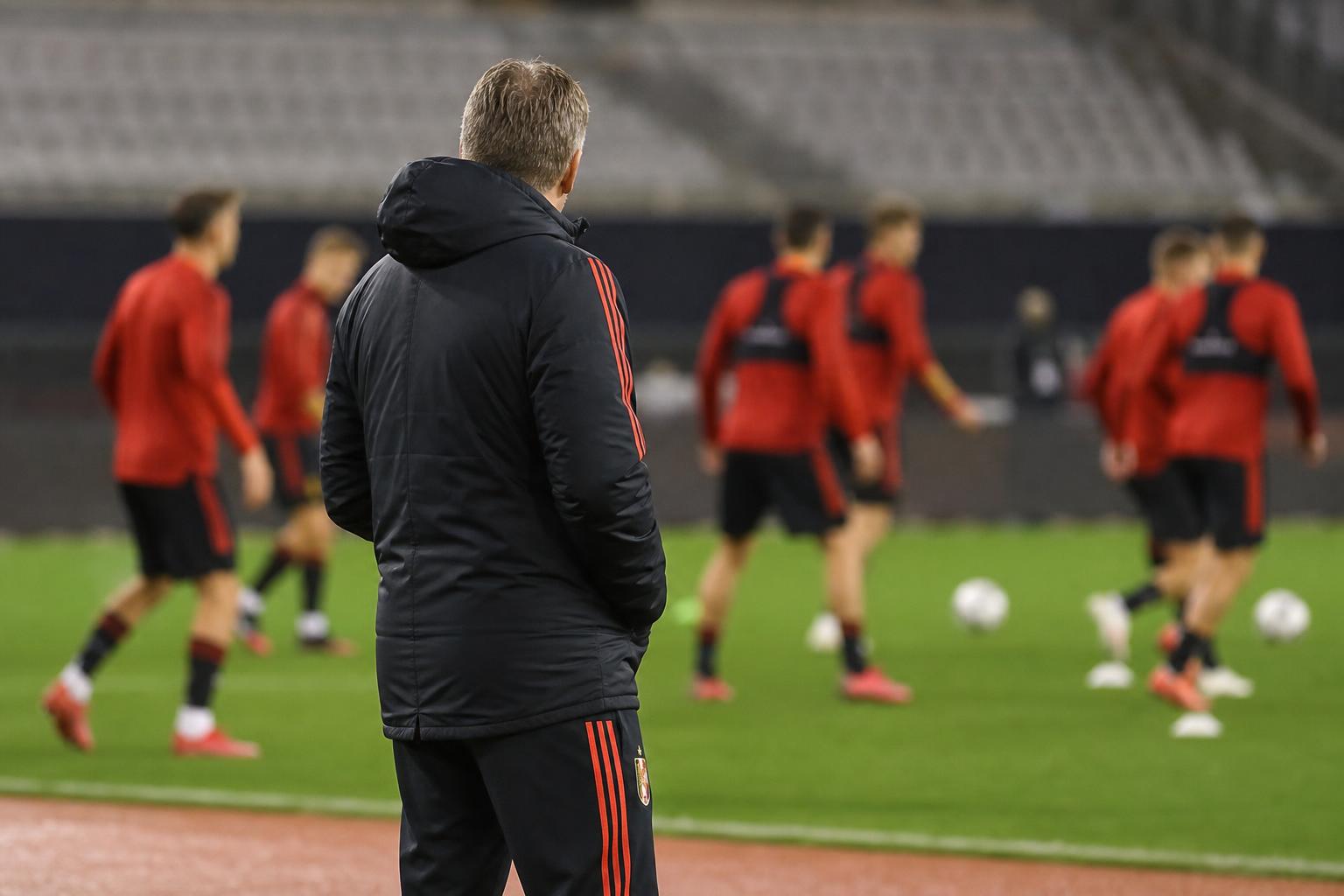 Rudi Garcia langs de zijlijn bij de Rode Duivels in aanloop naar het WK