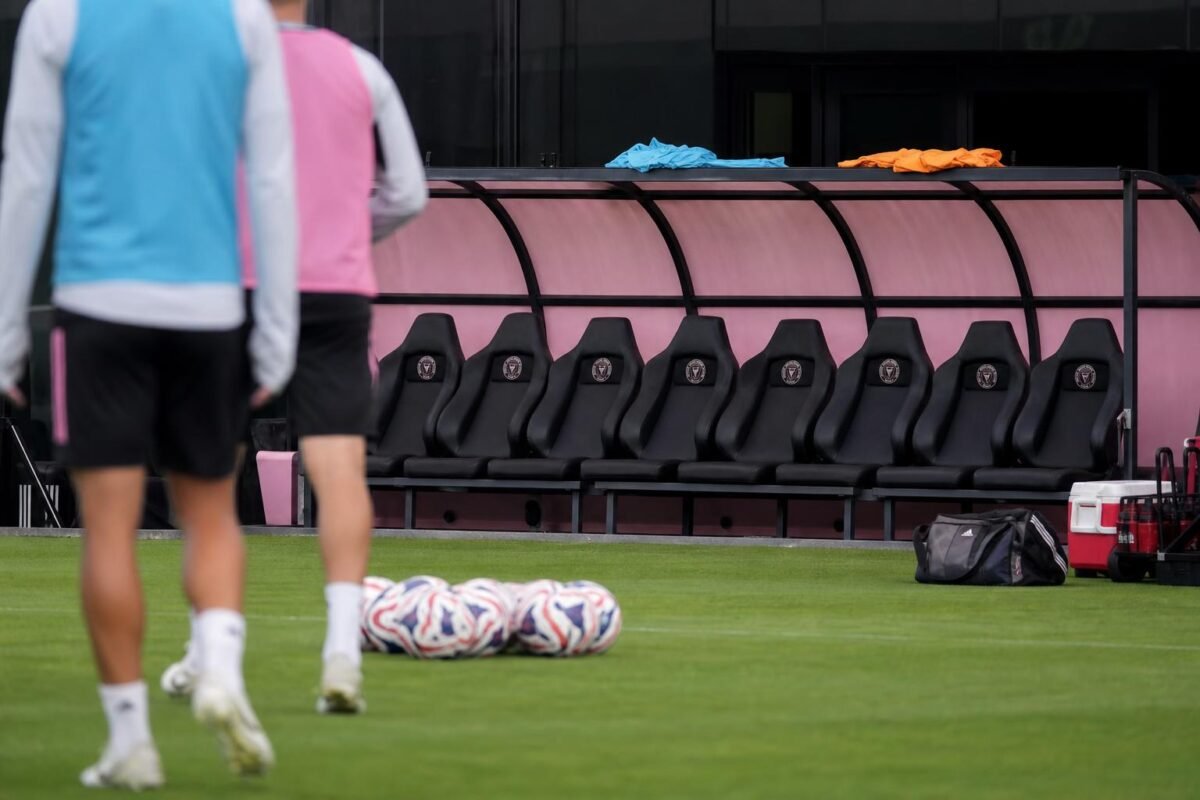 Inter Miami in trainingscontext in een stadionomgeving, met focus op transfergeruchten rond de ploeg zonder herkenbare gezichten.
