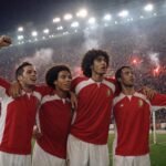 Standard-spelers vieren voor een kolkend Sclessin begin jaren 2000