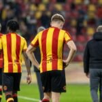 Kerim Mrabti van KV Mechelen in het stadion Achter de Kazerne tijdens een emotioneel afscheidsmoment.