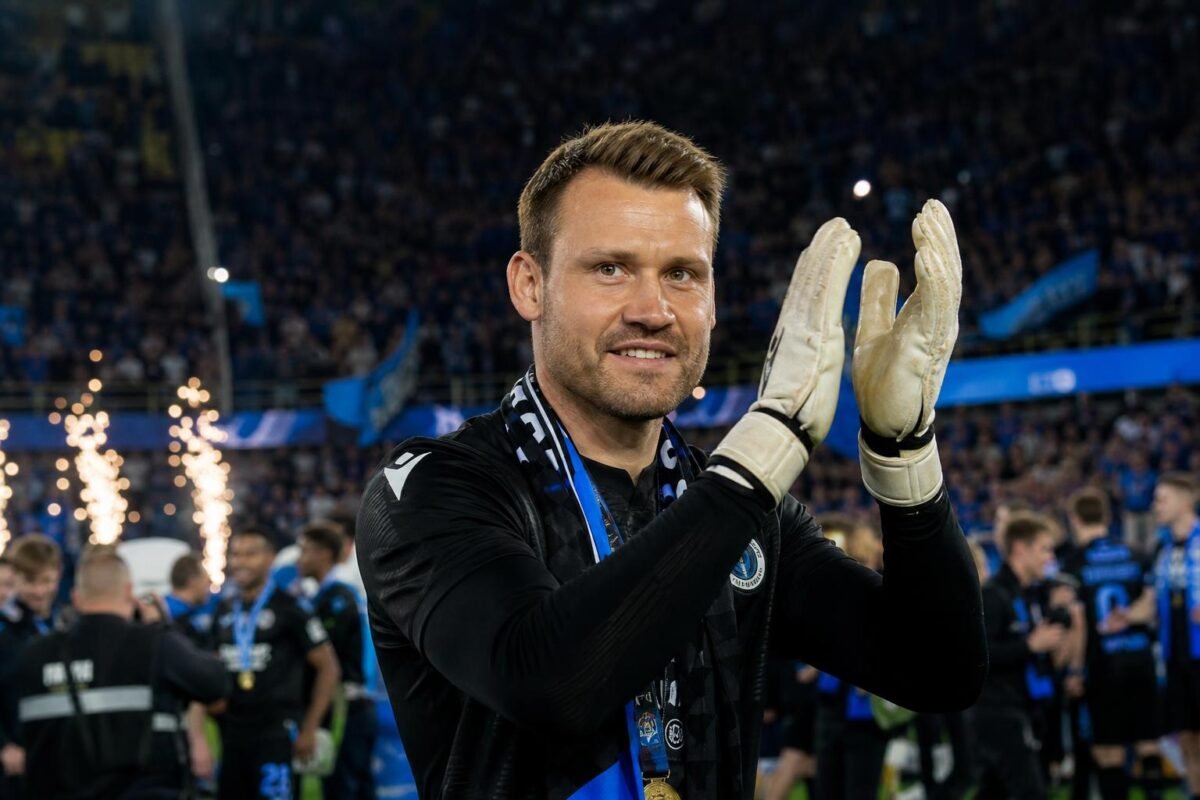 Simon Mignolet bij Club Brugge tijdens een titelavond met afscheidssfeer