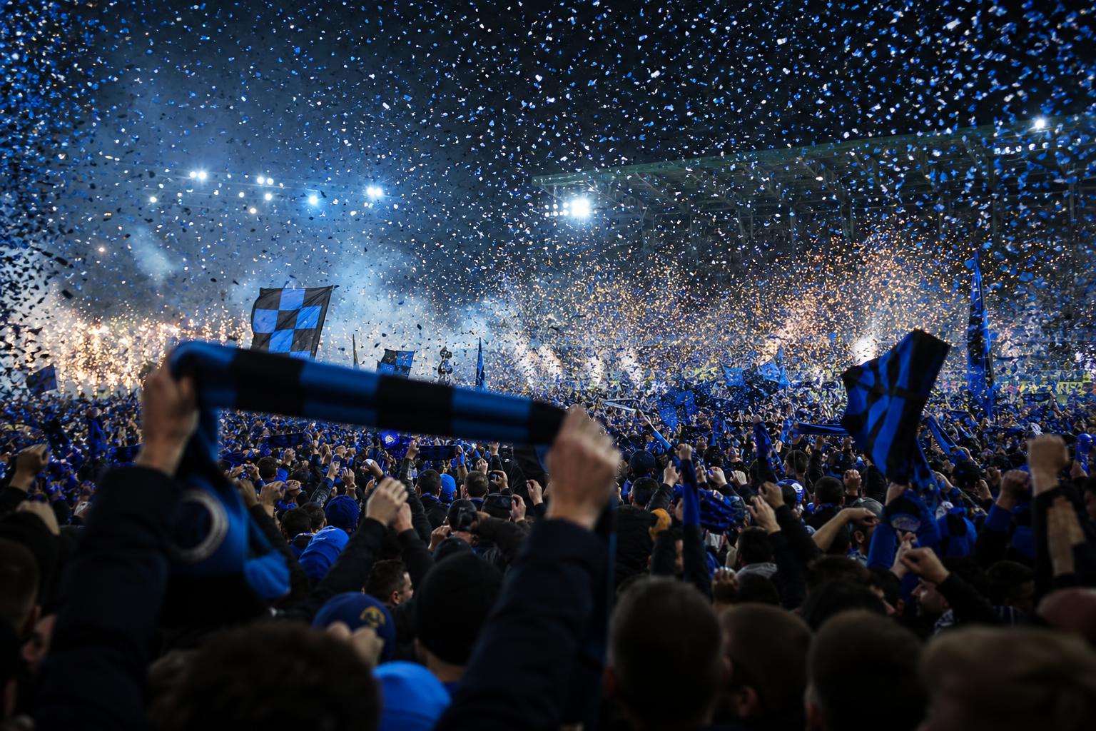 Club Brugge viert de landstitel na een zenuwslopende ontknoping