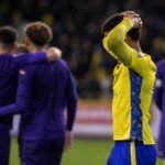 STVV-spelers balen tijdens een wedstrijd tegen Anderlecht