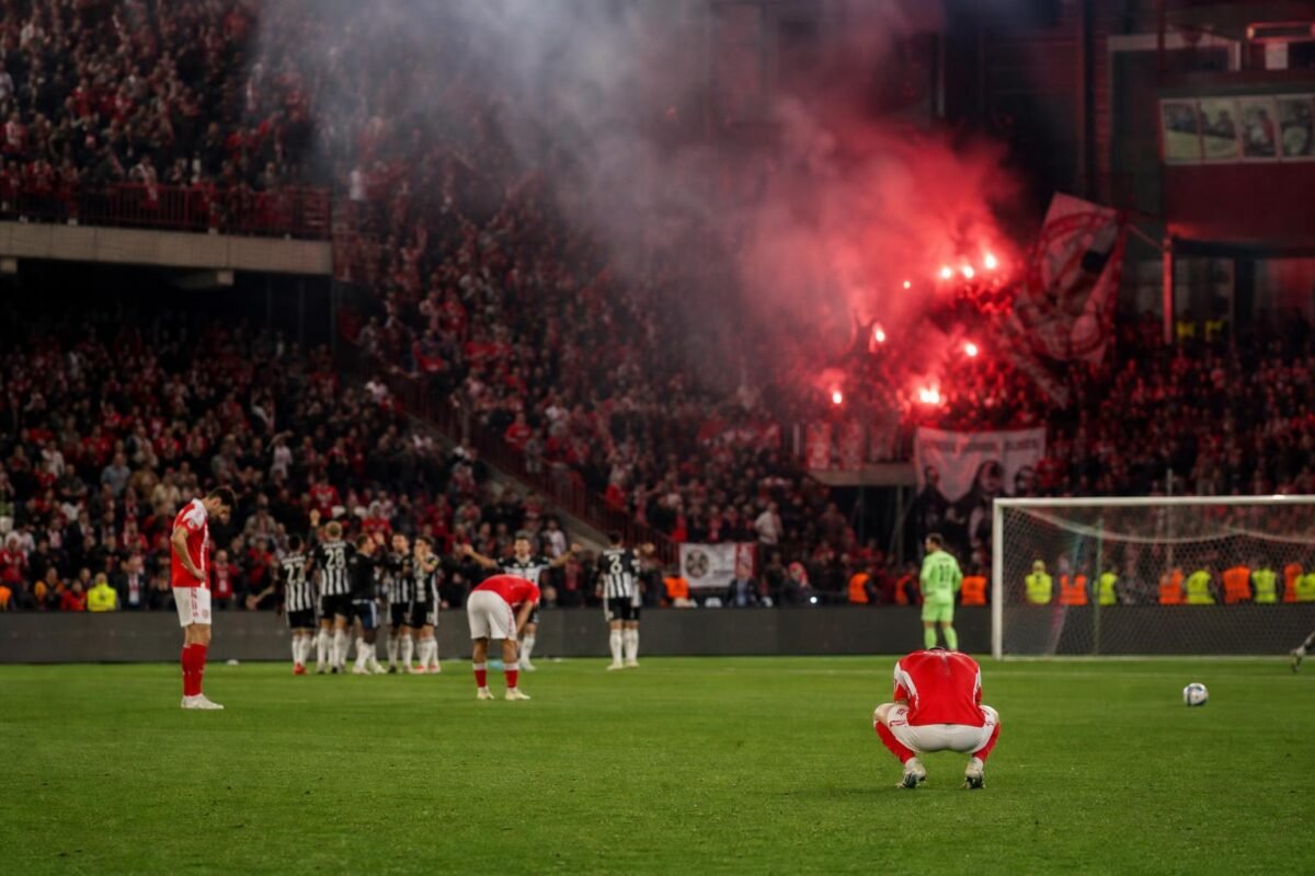 Beladen sfeer op Sclessin tijdens Standard tegen Sporting Charleroi