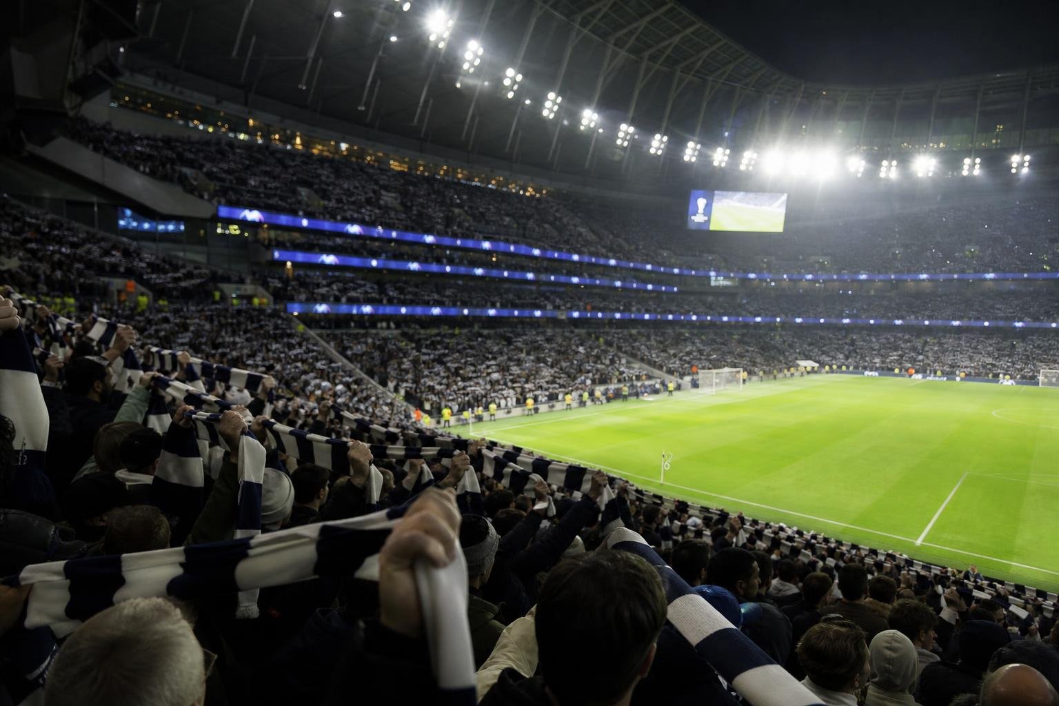 Gespannen sfeer rond een thuiswedstrijd van Tottenham Hotspur in de Premier League