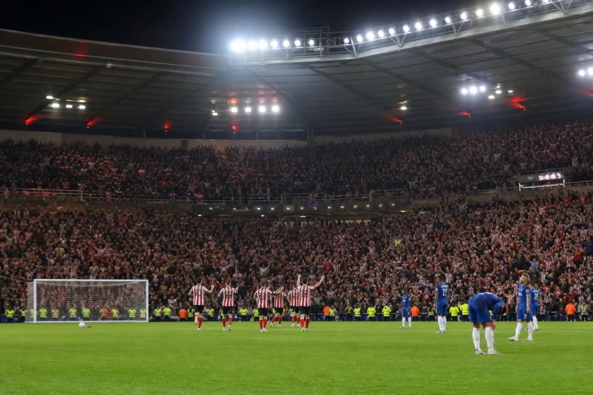 Sunderland viert een belangrijke Premier League-zege tegen Chelsea