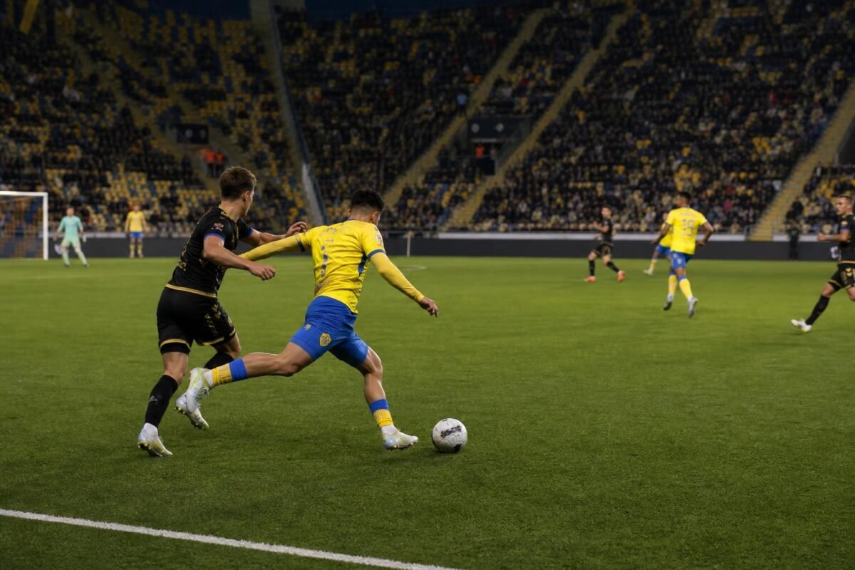 Matchbeeld van STVV tegen KV Mechelen op Stayen zonder herkenbare gezichten