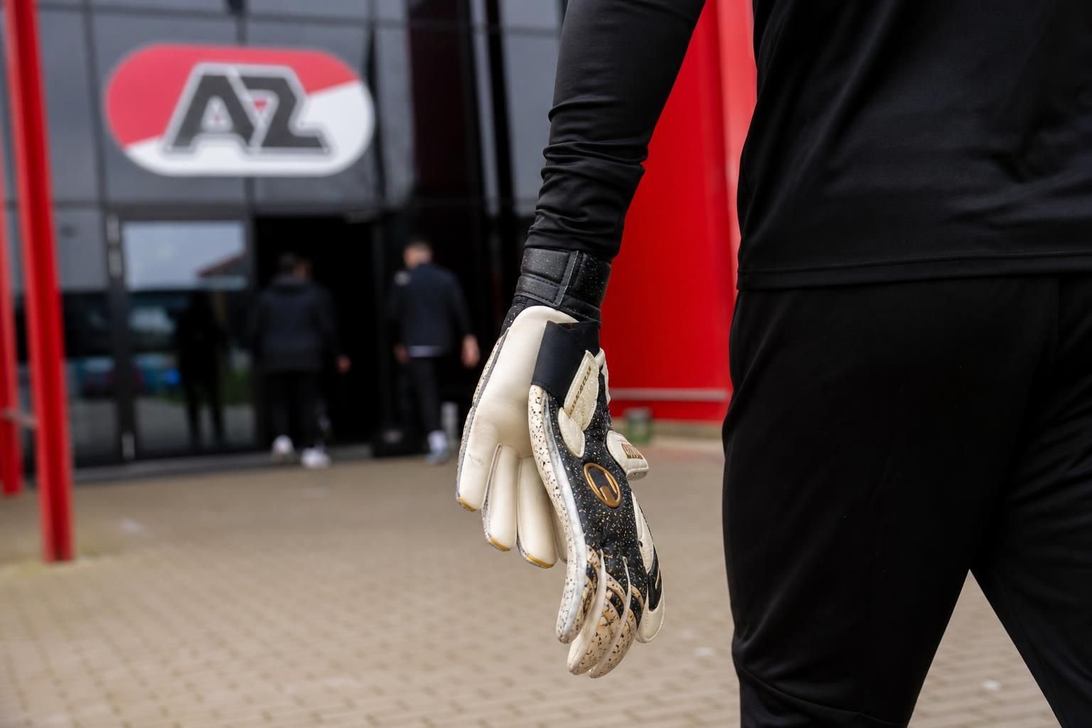 Transfercontext rond Jari De Busser bij een mogelijke overstap naar AZ