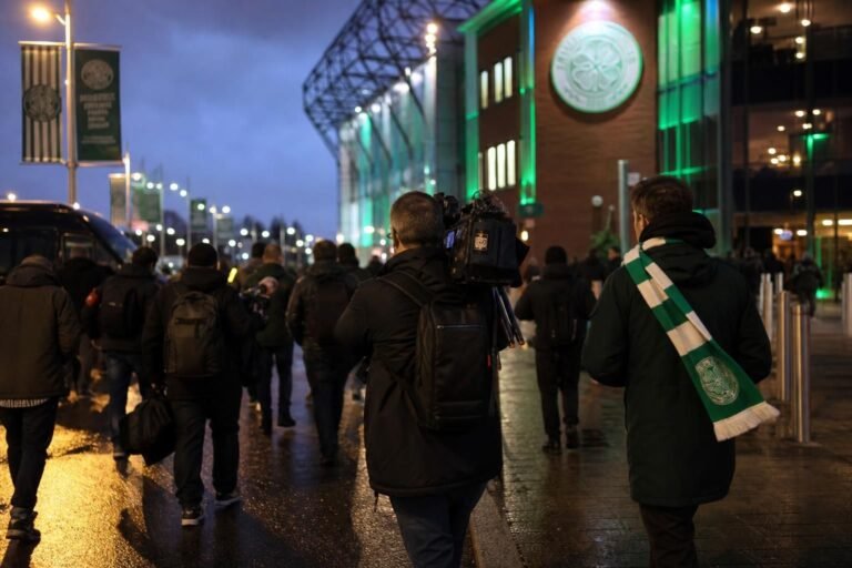 Transferachtige stadioncontext rond Celtic en Premier League-interesse zonder herkenbare gezichten