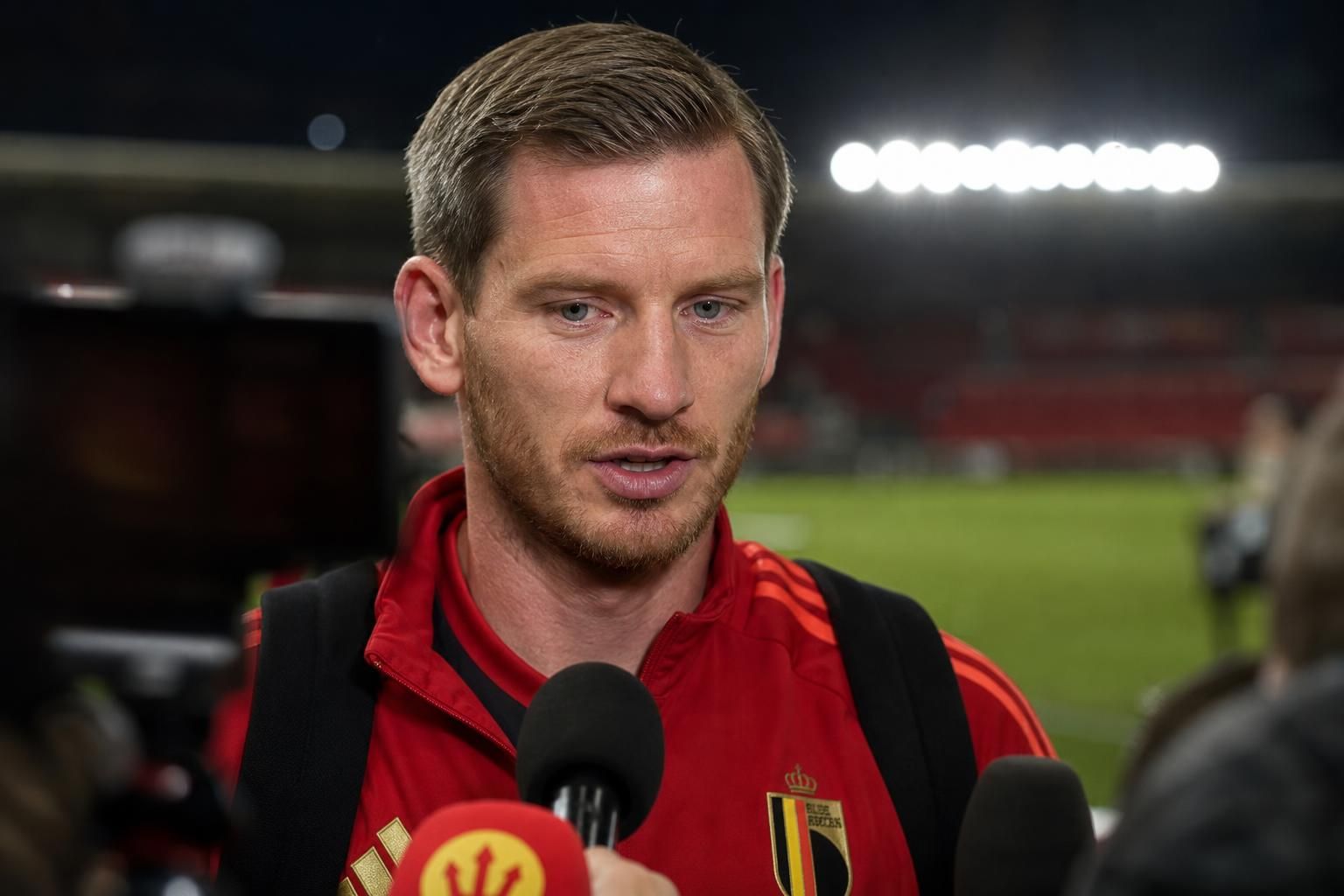 Jan Vertonghen in een perscontext rond de Rode Duivels en het WK