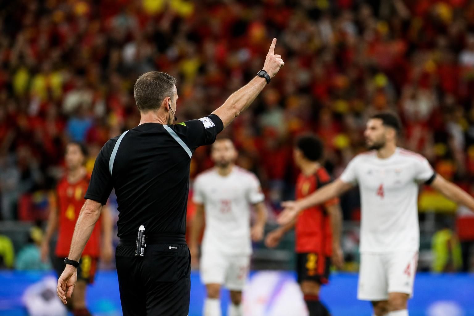 Scheidsrechterlijke spanning rond het WK-duel tussen België en Iran