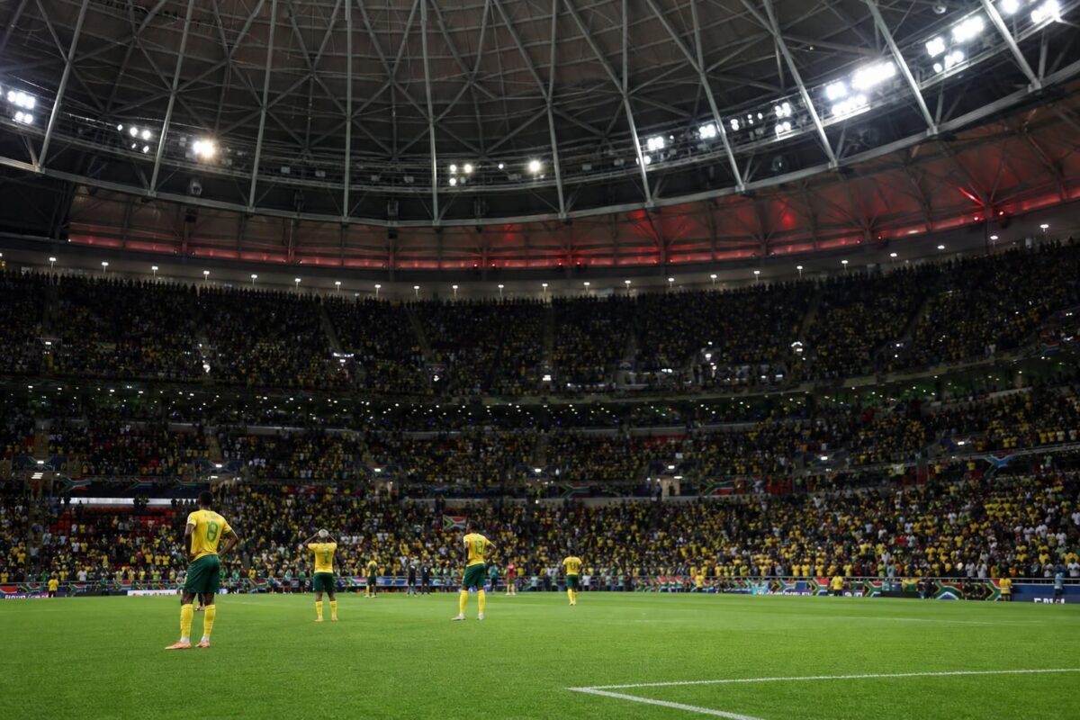 Gespannen WK-sfeer in een gesloten stadion na het gelijkspel van Zuid-Afrika tegen Tsjechië