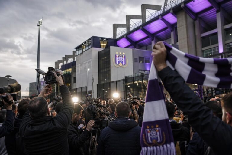 Sfeerbeeld rond Anderlecht tijdens een ambitieuze transferzomer.