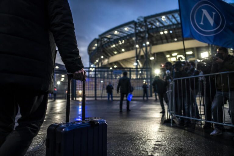 Transfercontext rond Noa Lang met Napoli en Fiorentina in een Serie A-sfeer zonder herkenbare gezichten
