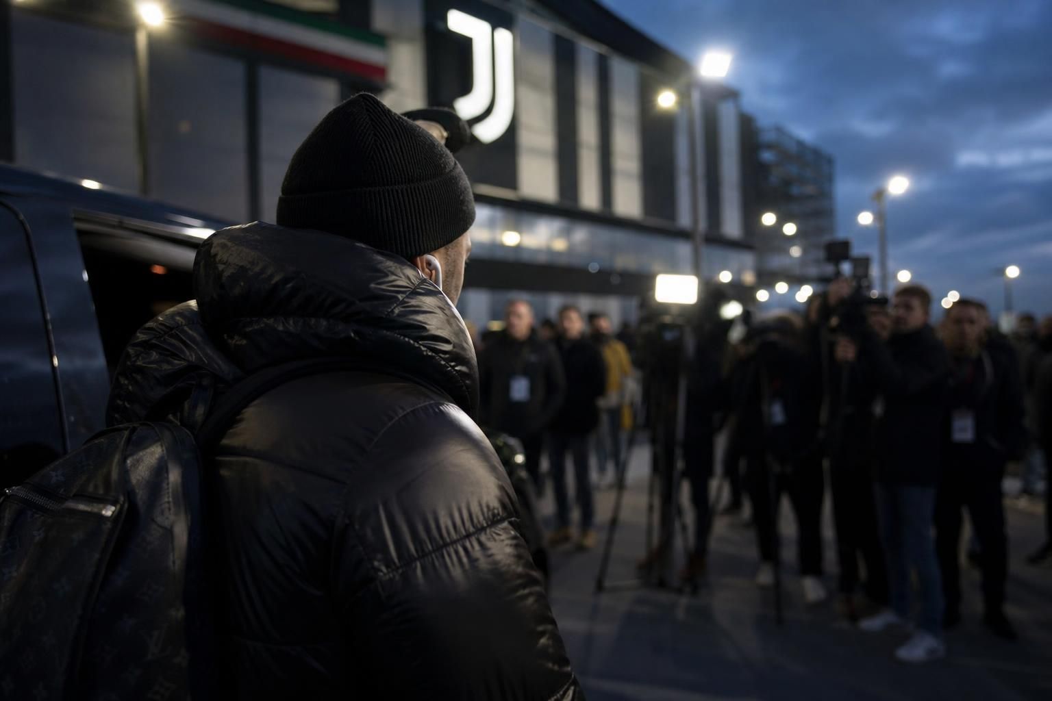 Transfercontext rond Loïs Openda met focus op Juventus en mogelijke interesse van Lyon