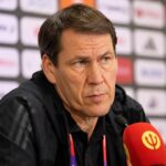 Rudi Garcia tijdens een gespannen persmoment bij de Rode Duivels