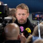 Graham Potter tijdens een gespannen persmoment na de nederlaag van Zweden tegen Nederland