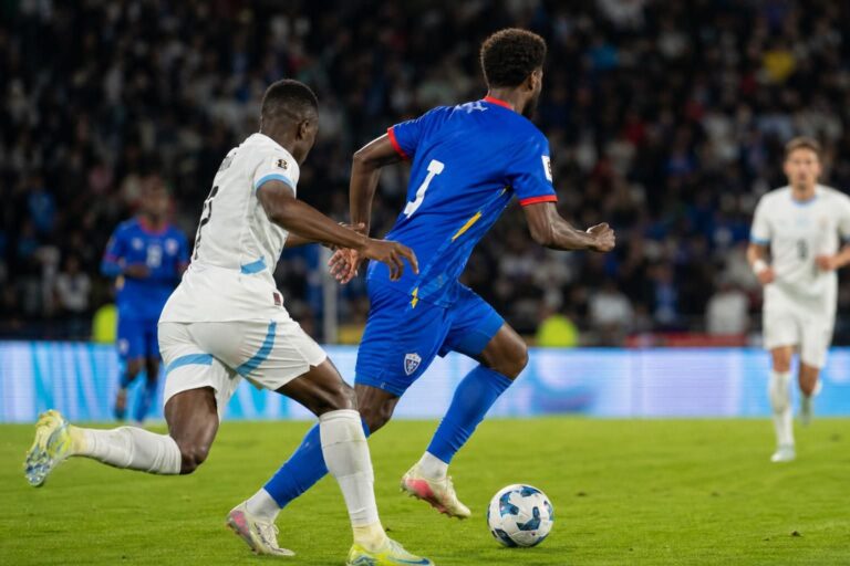 Gespannen spelsituatie tijdens Kaapverdië tegen Uruguay