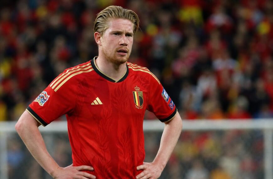 Kevin De Bruyne in een gespannen wedstrijdmoment bij de Rode Duivels