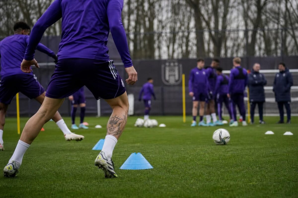 Trainingsmoment van RSC Anderlecht tijdens de voorbereiding op het nieuwe seizoen