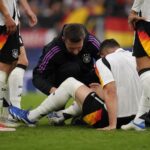 Duitsland moet op het WK verder zonder de geblesseerde Nico Schlotterbeck.