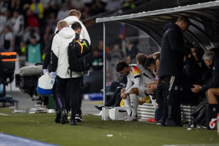 Gespannen sfeer rond de Duitse bank na een blessure op het WK