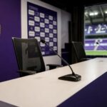 Gespannen persruimte in Anderlecht-context tijdens de zoektocht naar een nieuwe trainer