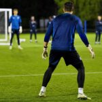 Chelsea-getinte keeperstraining als beeld bij de kans voor Mike Penders na het WK.
