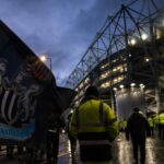 Transferachtige stadionomgeving rond Newcastle United zonder herkenbare gezichten