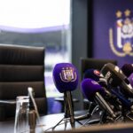 Persmoment bij RSC Anderlecht rond de voorstelling van Vitor Bruno als trainer