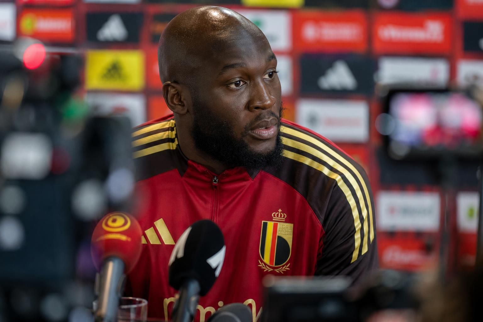 Romelu Lukaku tijdens een mediamoment bij de Rode Duivels