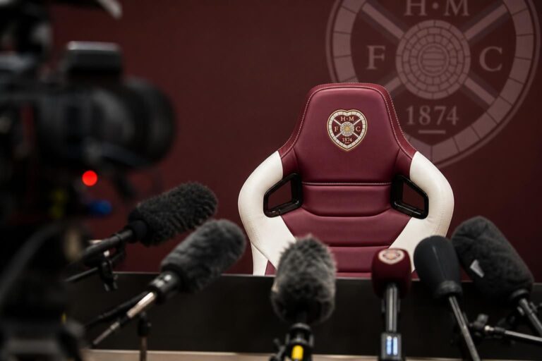 Perscontext rond een mogelijke trainerswissel bij Hearts met Belgische link