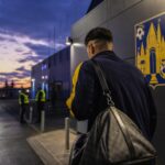 Transfercontext rond KVC Westerlo met stadionomgeving en gespannen mercato-sfeer.