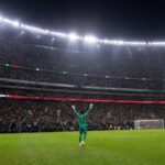 Guillermo Ochoa beleeft een emotioneel afscheidsmoment bij Mexico in het Azteca-stadion