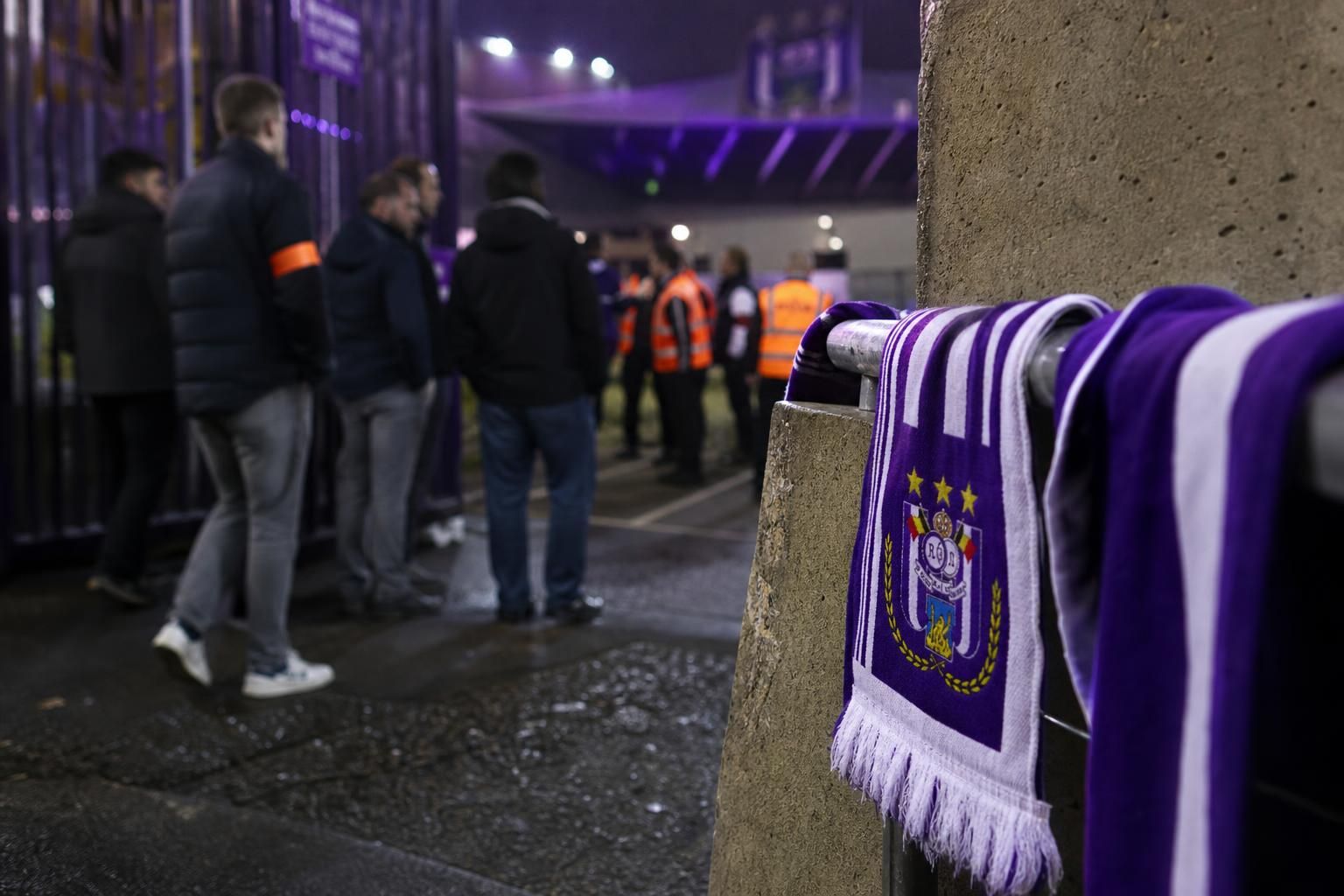 Sfeerbeeld rond een mogelijke transfer van Moussa Ndiaye tussen Anderlecht en Schalke 04